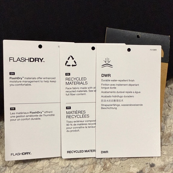 The North Face Black Half-Zip pullover - Picture 10 of 10